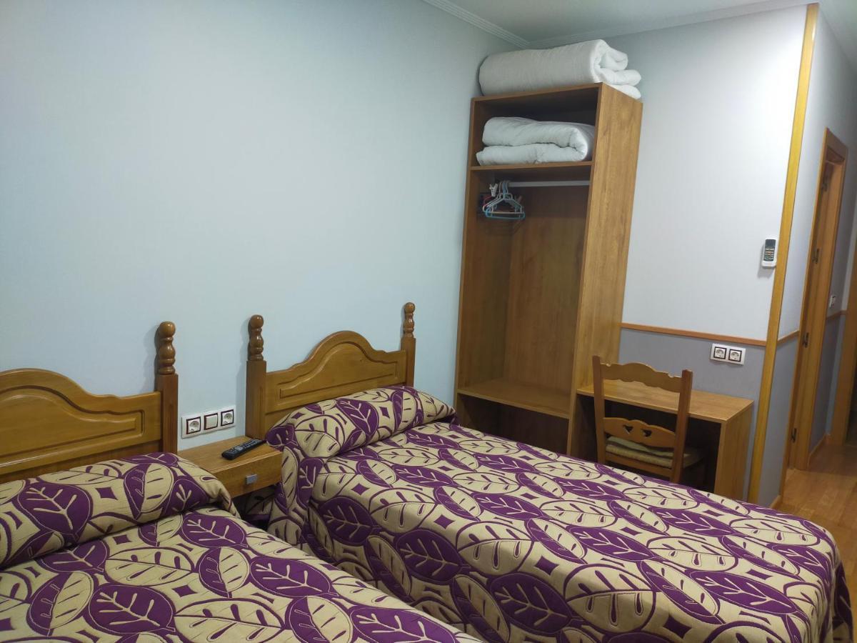 Hostal Banderas Фуэнсанта-де-Мартос Экстерьер фото