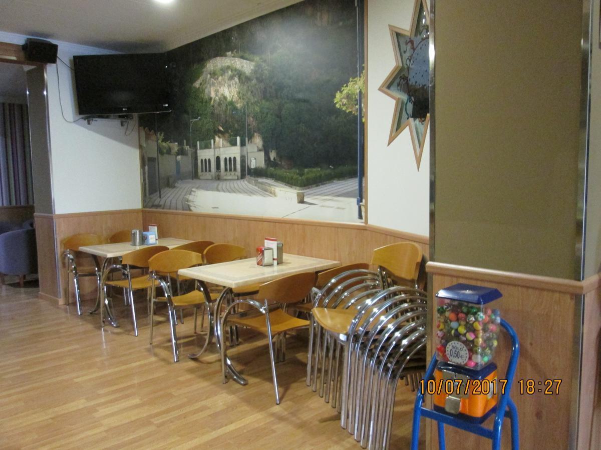 Hostal Banderas Фуэнсанта-де-Мартос Экстерьер фото