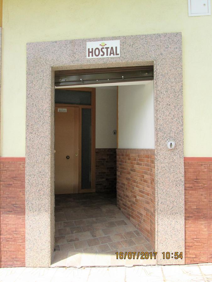 Hostal Banderas Фуэнсанта-де-Мартос Экстерьер фото