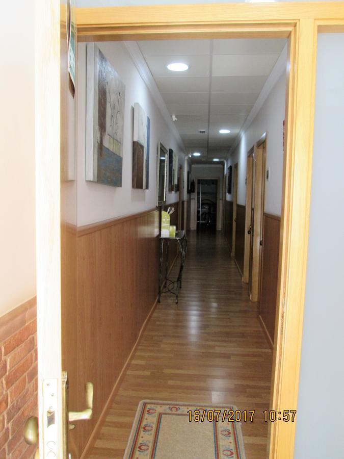 Hostal Banderas Фуэнсанта-де-Мартос Экстерьер фото